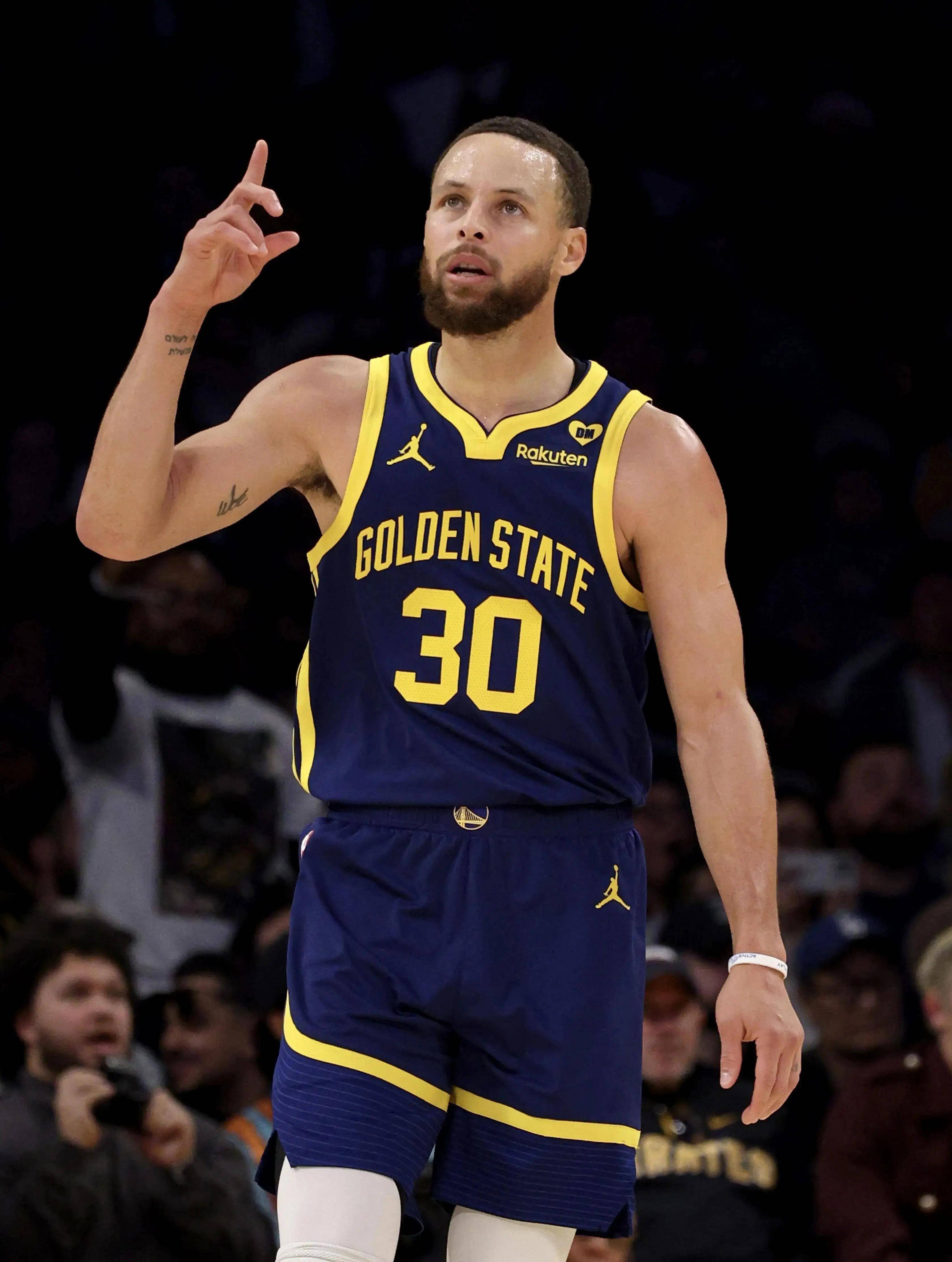 刘国梁抱起 刘国梁抱起