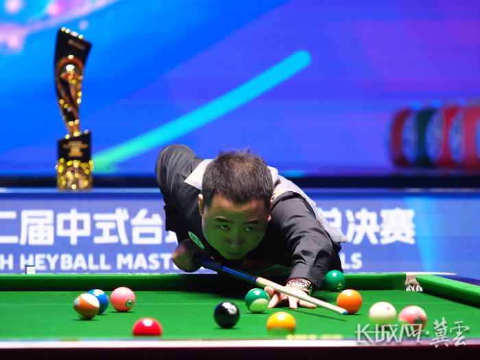 面为她保驾 面为她保驾